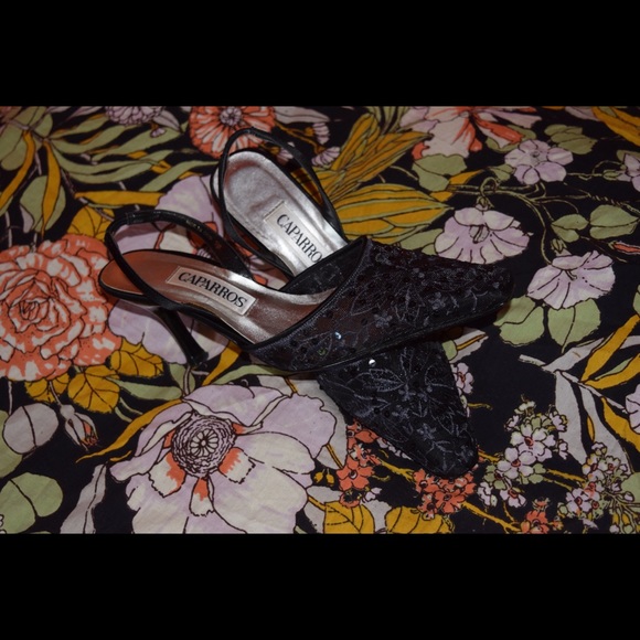 Lace Heels with sequin accents - Picture 1 of 3